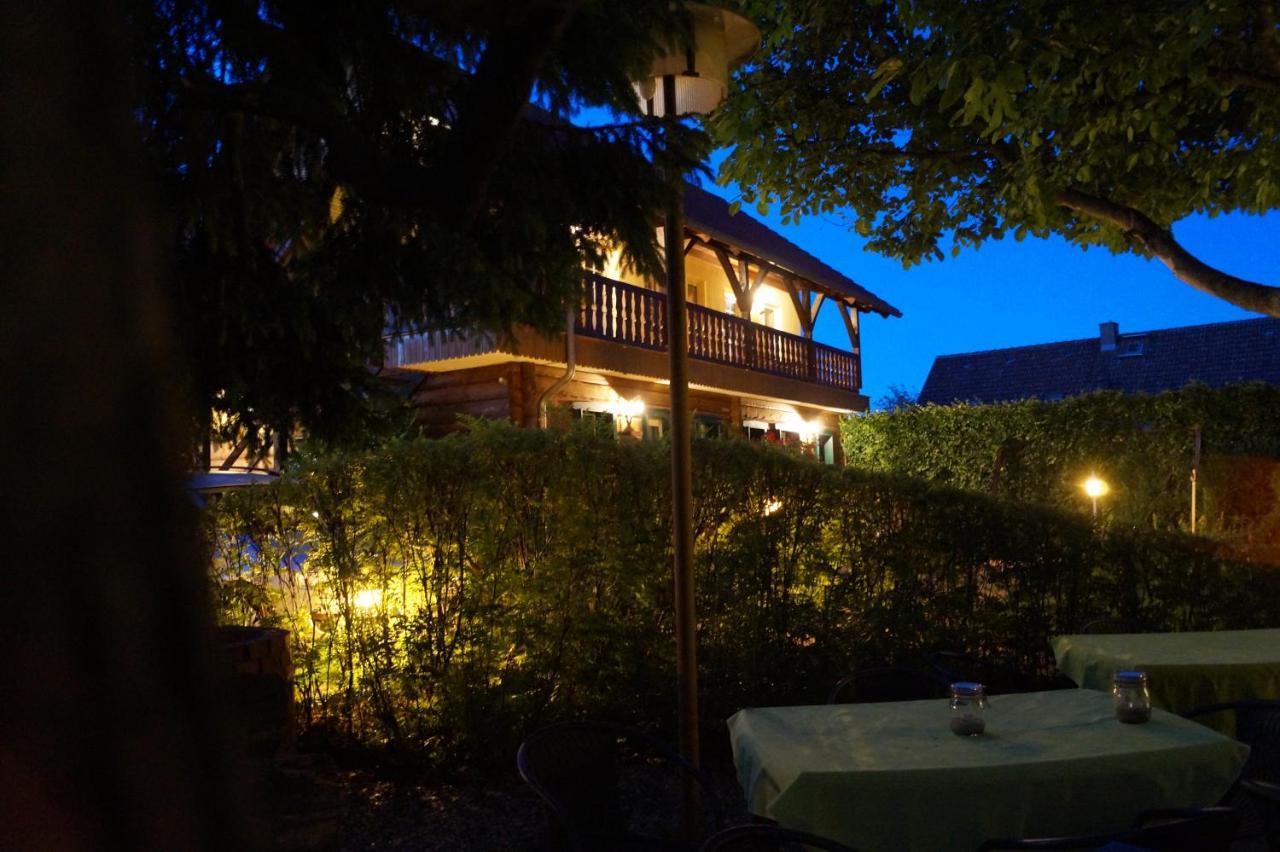 Pension Zum Holzpantoffelmacher Burg  Exterior photo